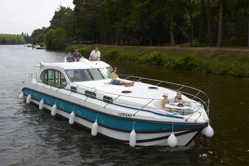 02-bateaux-gamme-estivale-sixto-prestige-c